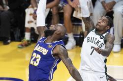 -雄鹿一波带走活塞，乔治在英超争冠接管比赛