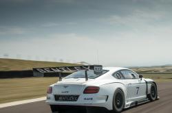 开云体育官网-从贝蒂斯封锁到总决赛战场，高压策略如何决定胜负的天平？