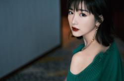 开云体育-绿茵棋盘，当拜仁在威尔士的雨夜中突围，谁才是真正的德布劳内？