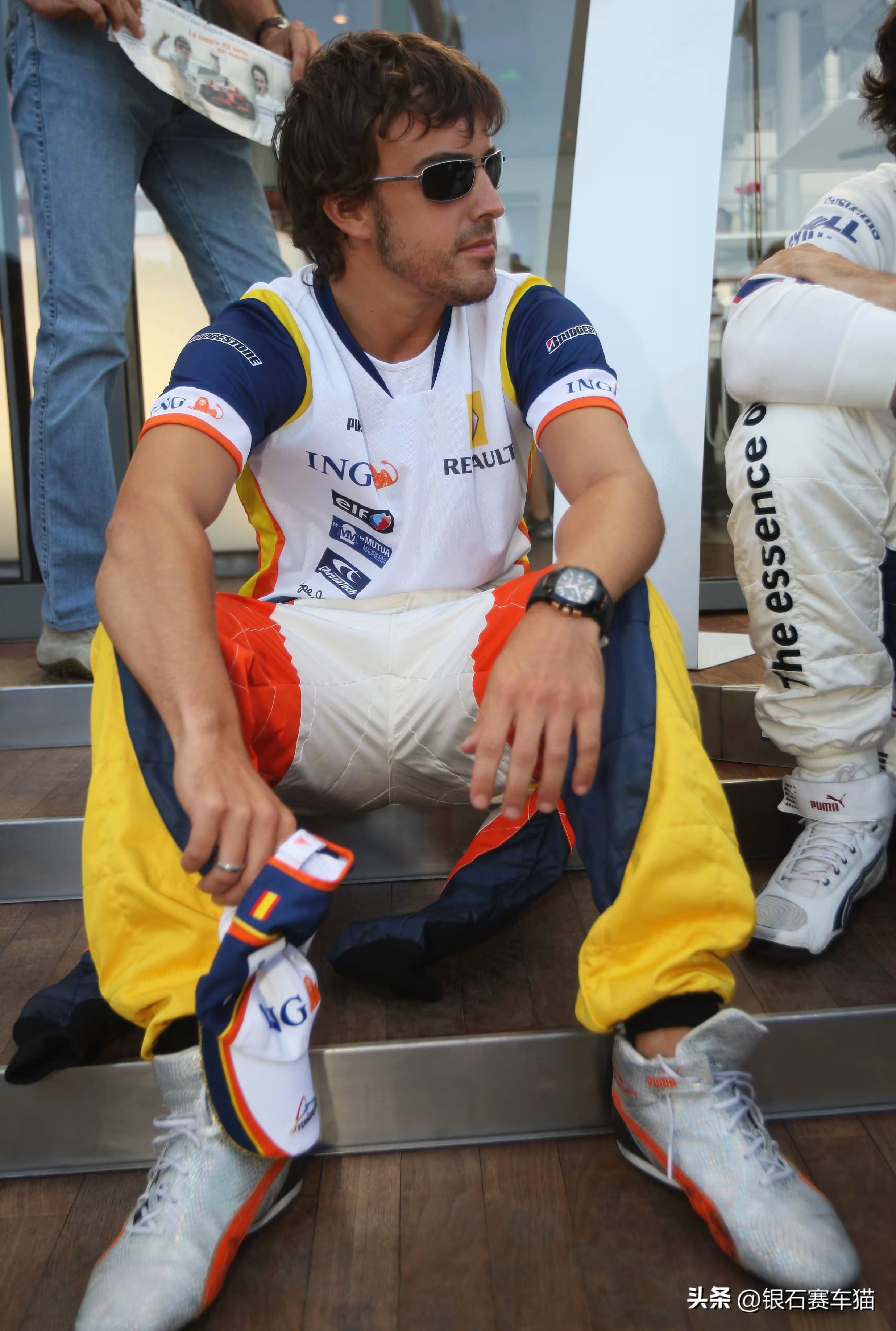 迈凯伦完胜雷诺车队，阿隆索扛起全队