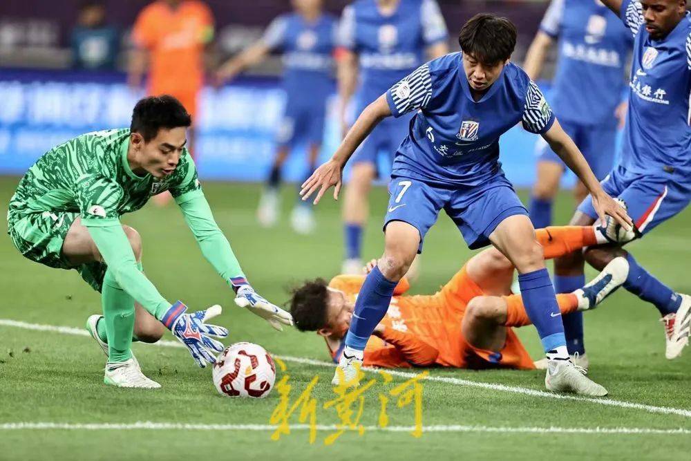 上海队与山东队激战，终结连胜